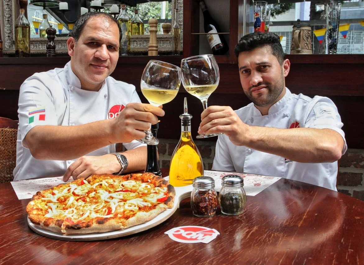 Da Quei Matti llega a Colombia en 2009: dos locos amigos y el horno a leña
